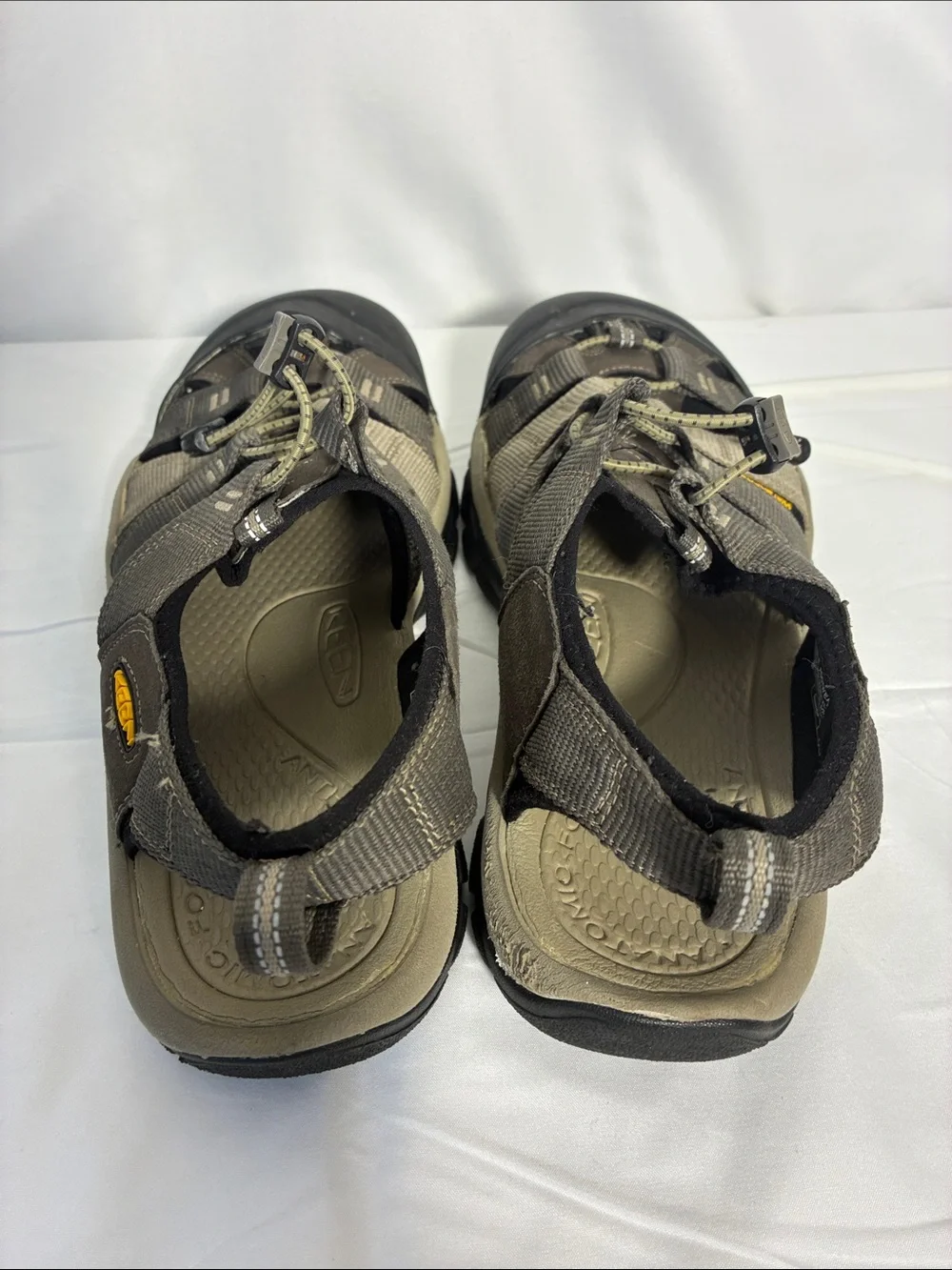 Keen Newport H2 Water Men's Brown Closed-Toe Outdoor Sandals
